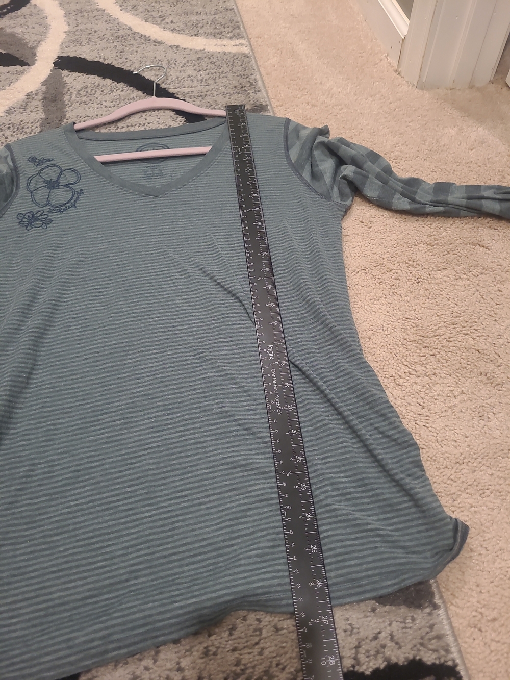 Life is Good Shirt Womens Large Green Striped Floral Ruched Sides Long Sleeve - Picture 9 of 9